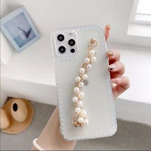 iPhone 11 case with bracelet clutch